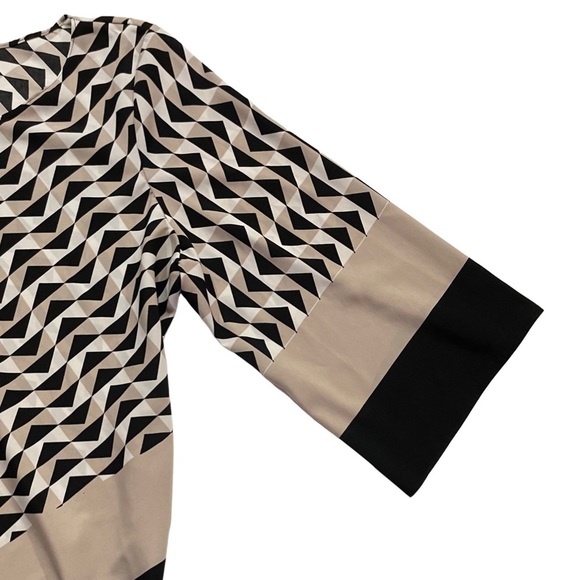 *SOLD* Alfani Geometric Print Pointed Hem Asymmetrical Top size 12 - Picture 4 of 5